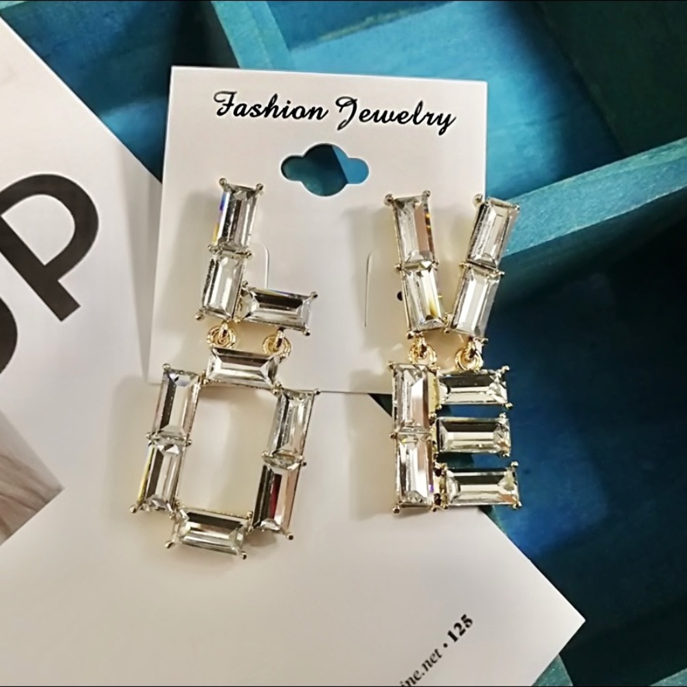 LOVE Gorgeous Crystal Stud Earrings NWT